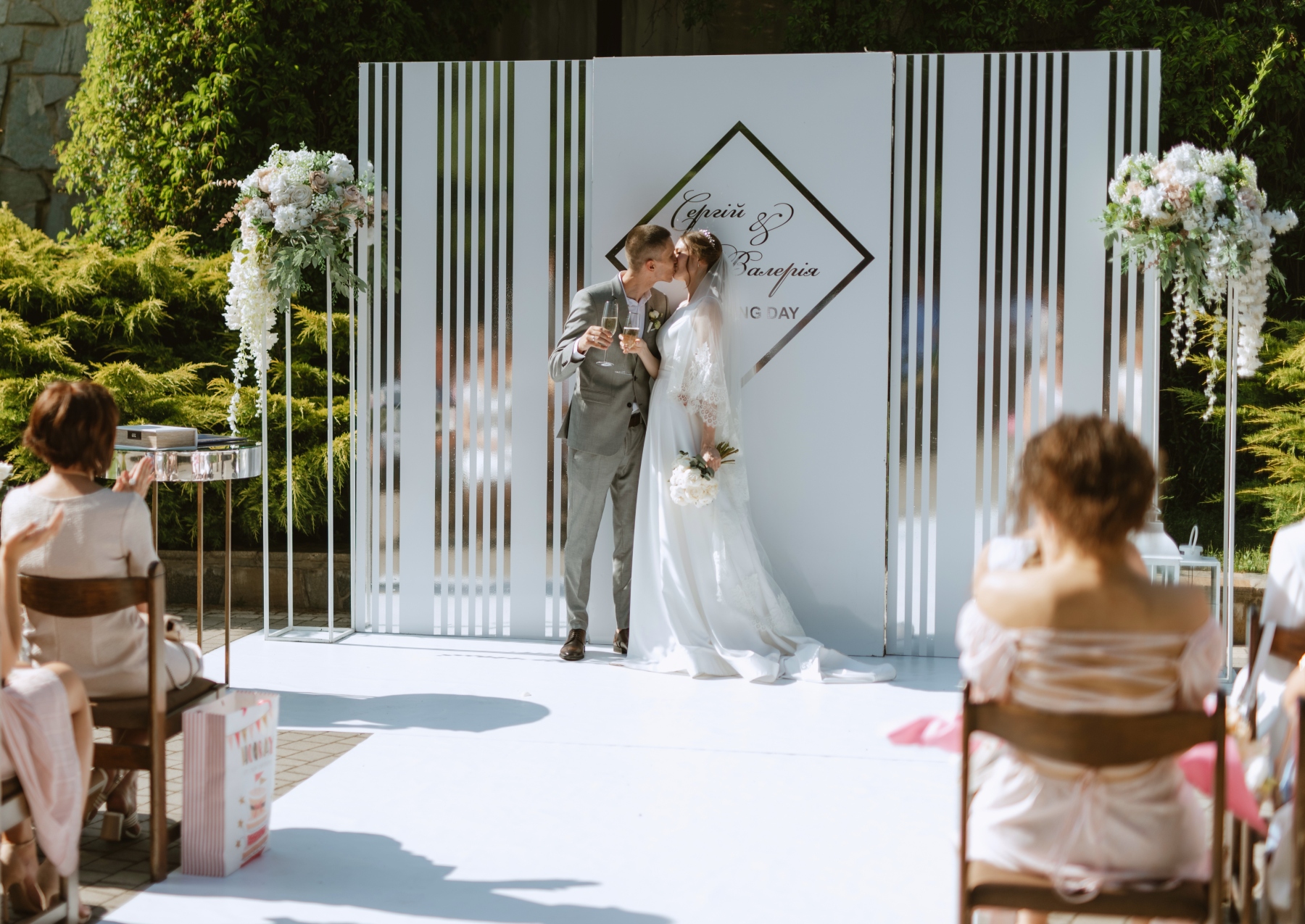 Beautiful Wedding Backdrops: Ideas, Design Tips, and Where to Use Them